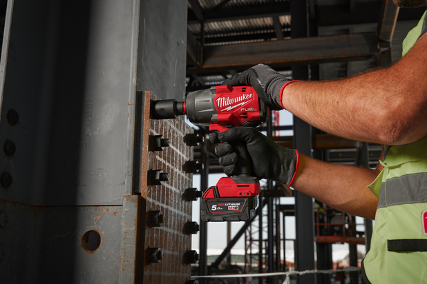 Milwaukee M18 FHIW  3.png