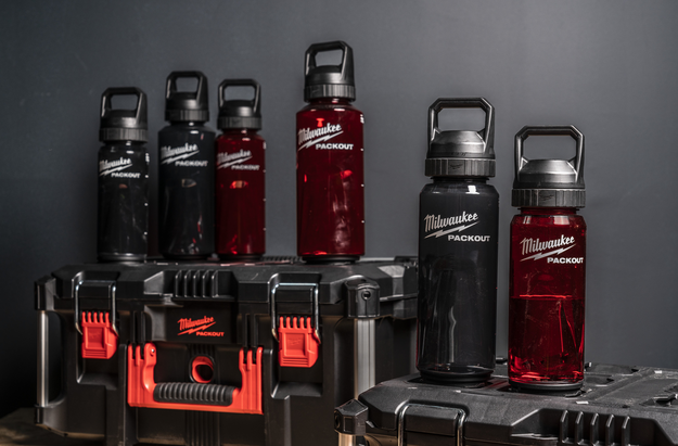 Milwaukee Butelka 740mm Packout 1.png