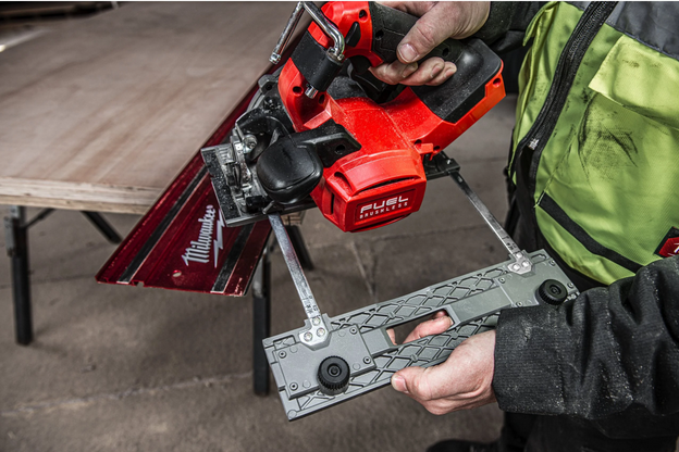 Milwaukee M18 FCSDC165 4.png