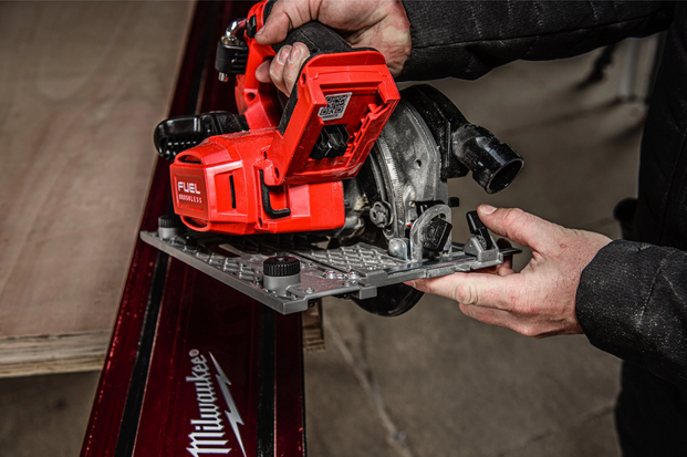 Milwaukee M18 FCSDC165 3.png