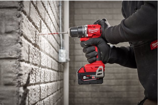 Milwaukee M 18BLPDRC202 1.png